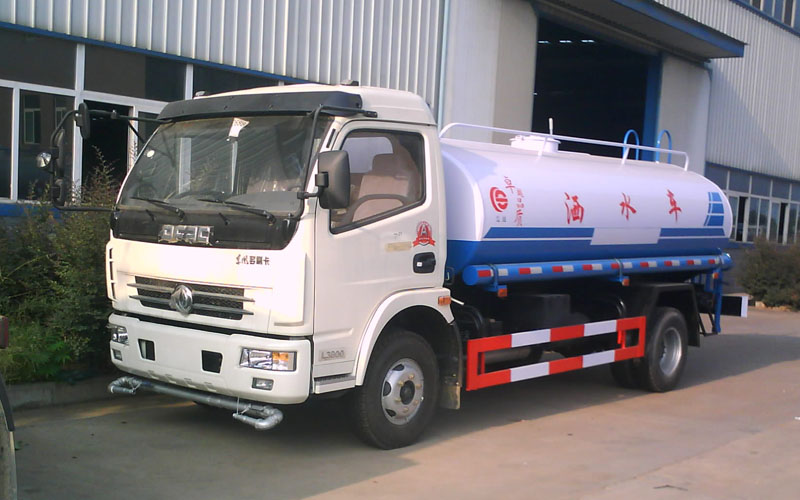 東風(fēng)多利卡灑水車