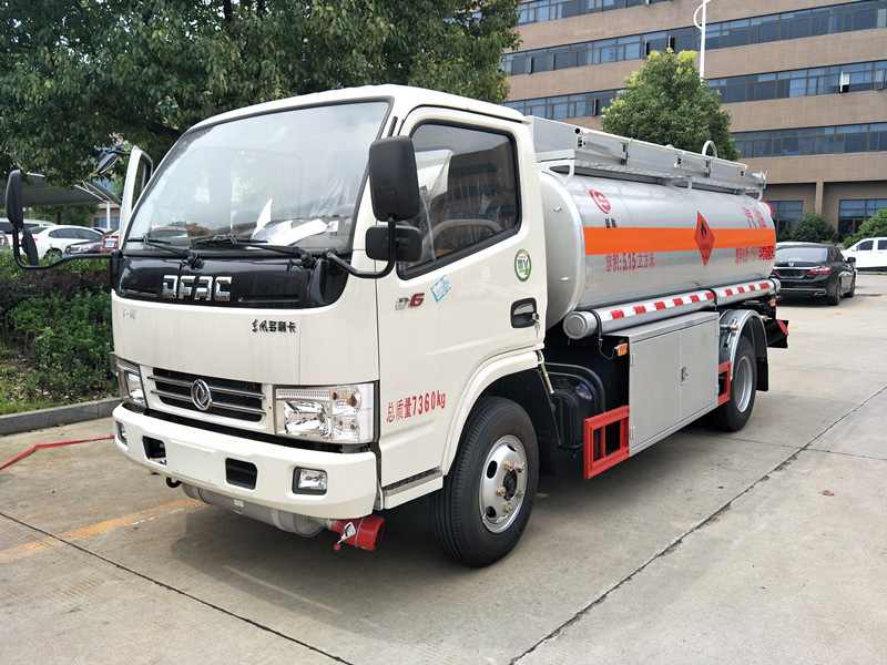 東風(fēng)5方汽油運(yùn)輸車